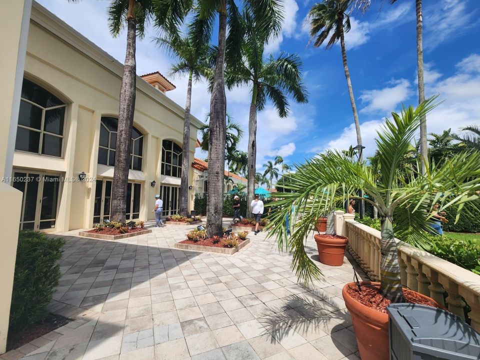 Club, entrance to the pool area