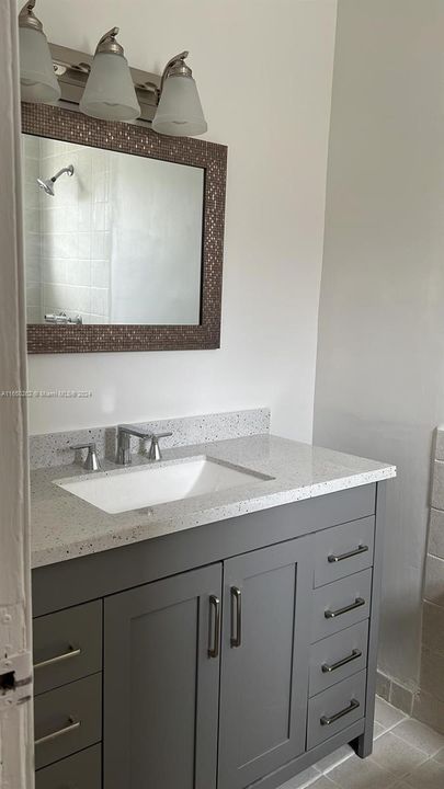 Recently Rented: $3,000 (3 beds, 2 baths, 1491 Square Feet)