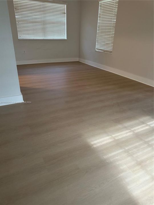 Recently Rented: $3,000 (3 beds, 2 baths, 1491 Square Feet)