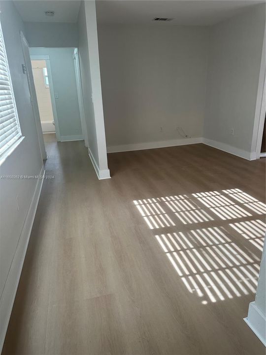 Recently Rented: $3,000 (3 beds, 2 baths, 1491 Square Feet)