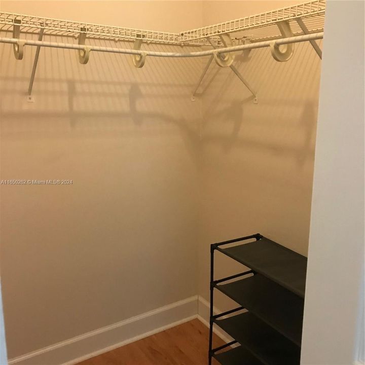 Recently Rented: $3,000 (3 beds, 2 baths, 1491 Square Feet)