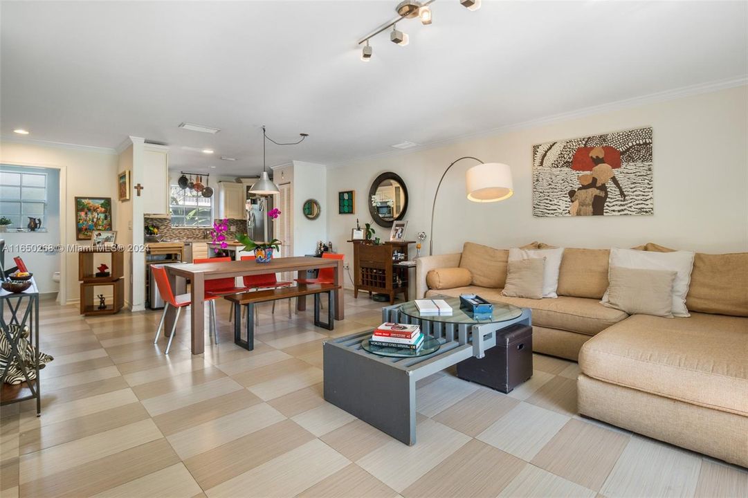 Recently Rented: $3,400 (2 beds, 2 baths, 1340 Square Feet)