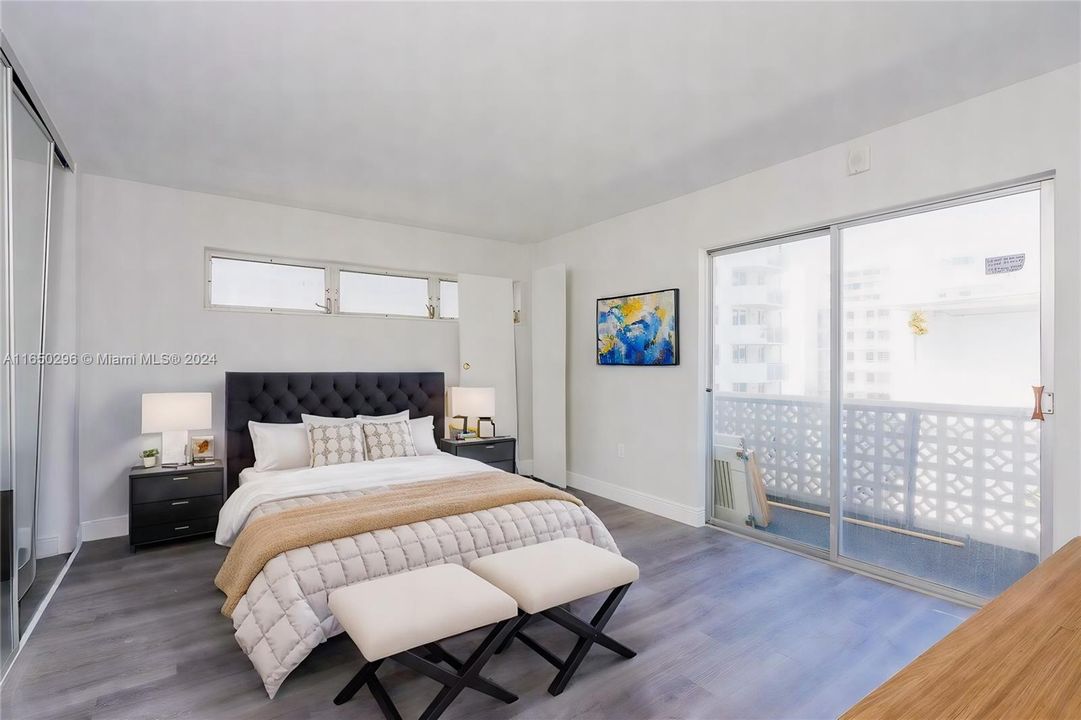 For Sale: $244,000 (1 beds, 1 baths, 667 Square Feet)