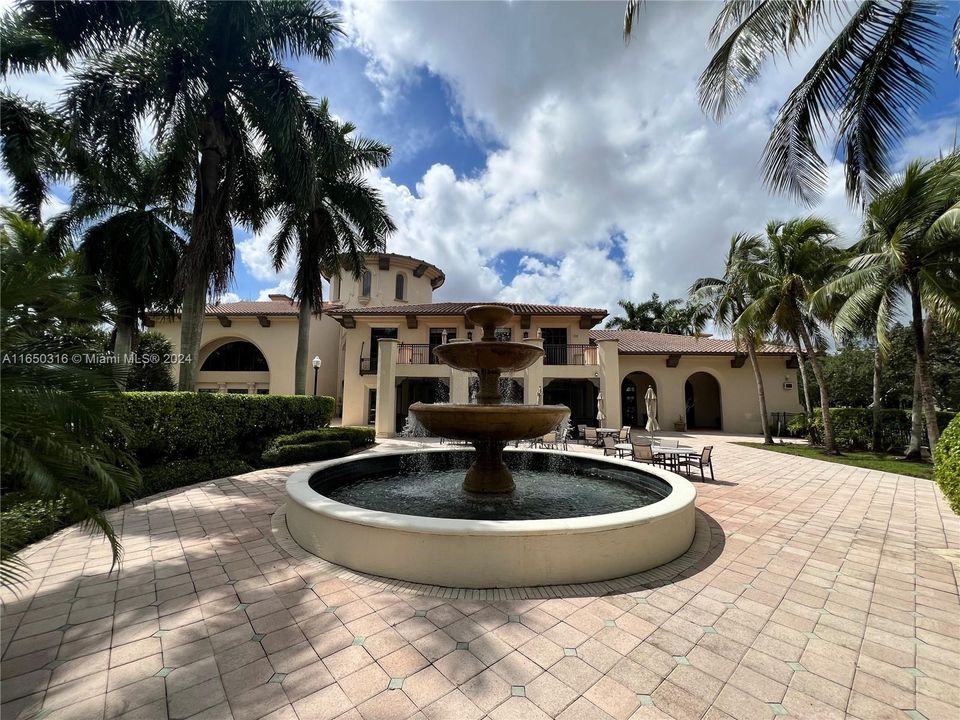 Clubhouse Back Patio Fountain