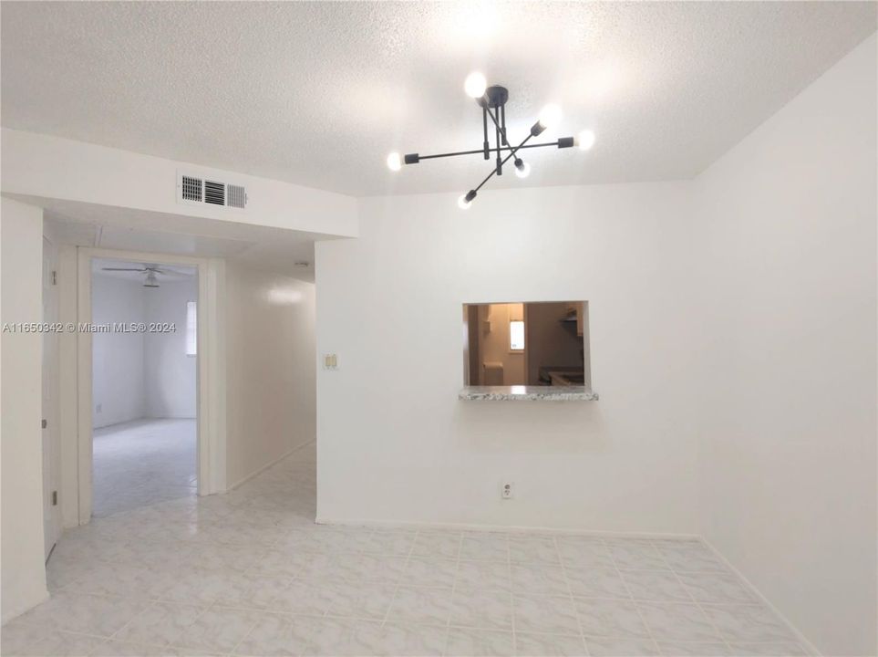 Recently Rented: $1,800 (2 beds, 2 baths, 949 Square Feet)
