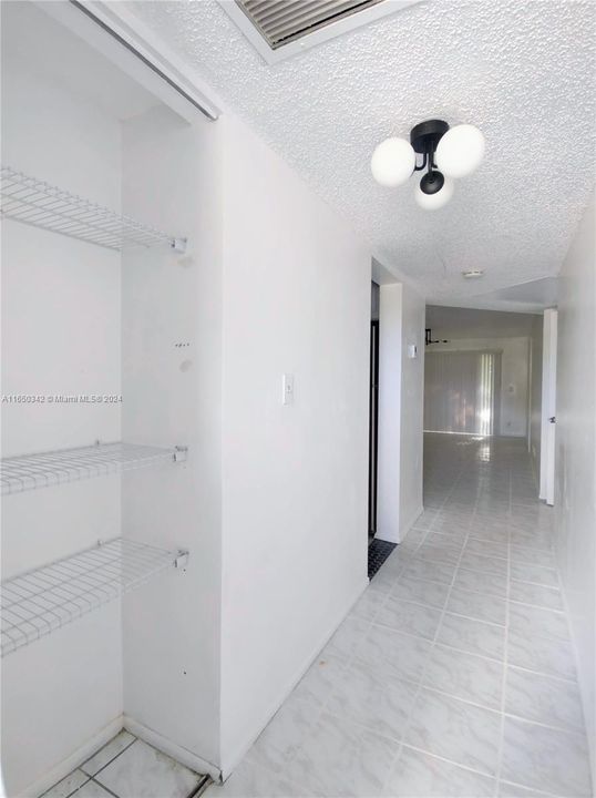 Recently Rented: $1,800 (2 beds, 2 baths, 949 Square Feet)