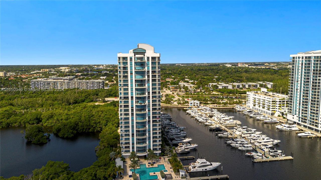 For Sale: $2,295,000 (3 beds, 3 baths, 2225 Square Feet)