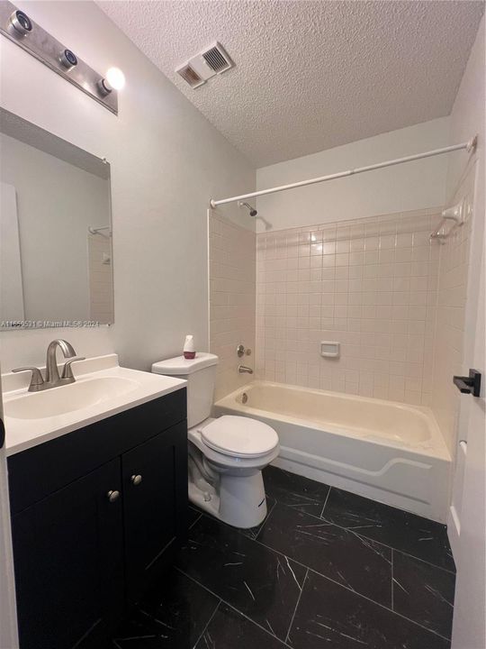 Active With Contract: $2,580 (3 beds, 2 baths, 1305 Square Feet)