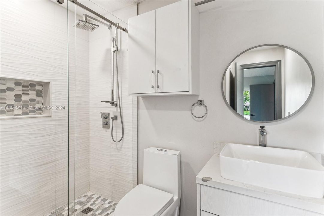 Недавно продано: $420,000 (2 спален, 3 ванн, 957 Квадратных фут)