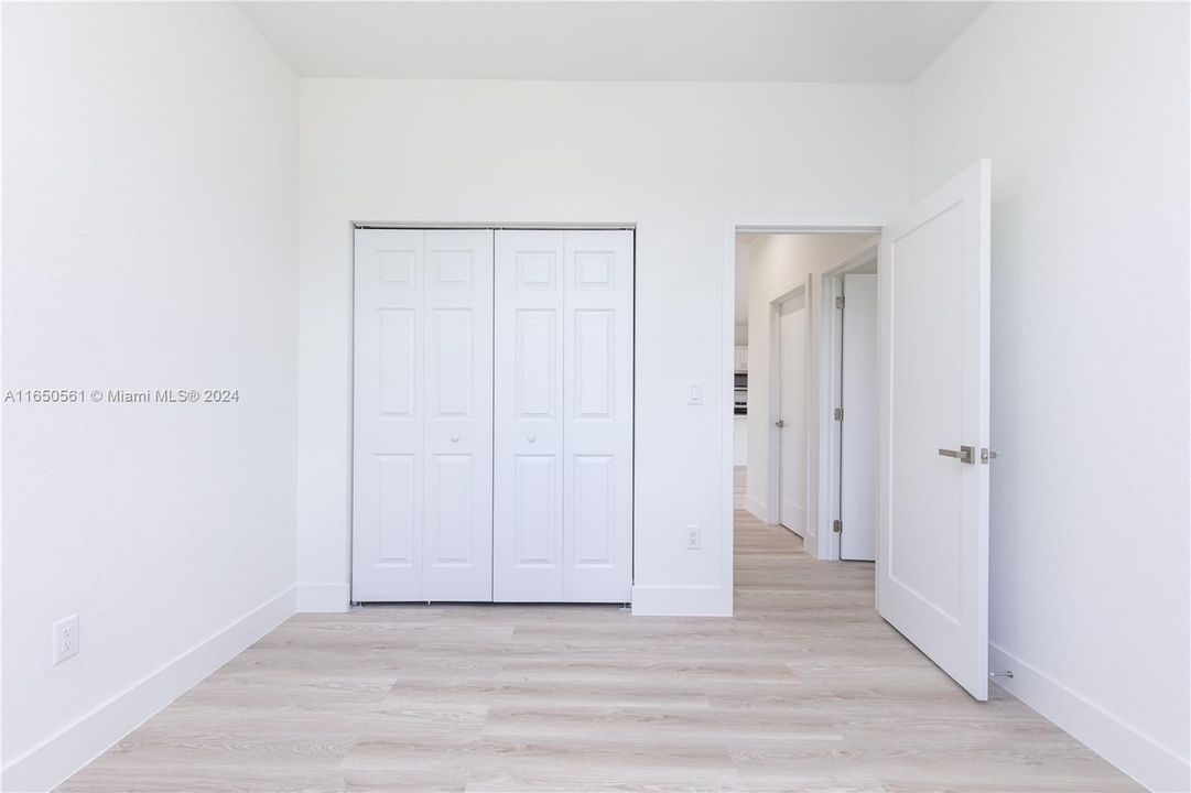 For Sale: $299,900 (3 beds, 2 baths, 1362 Square Feet)