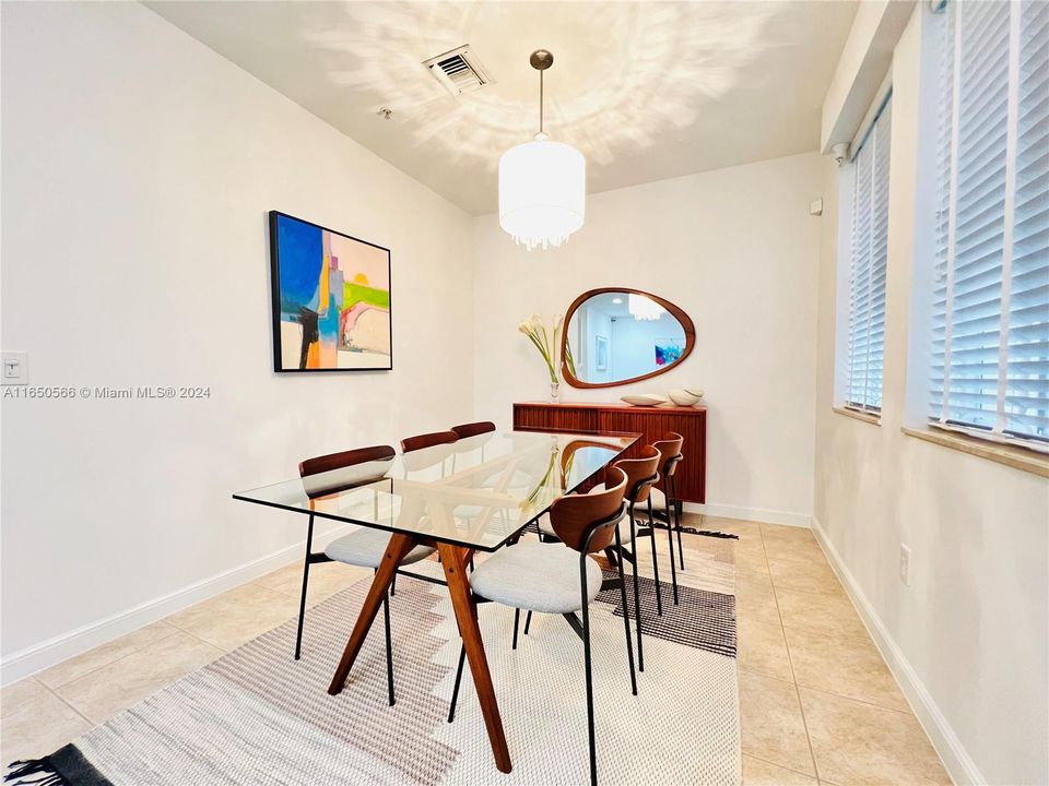 Active With Contract: $3,400 (3 beds, 2 baths, 1865 Square Feet)