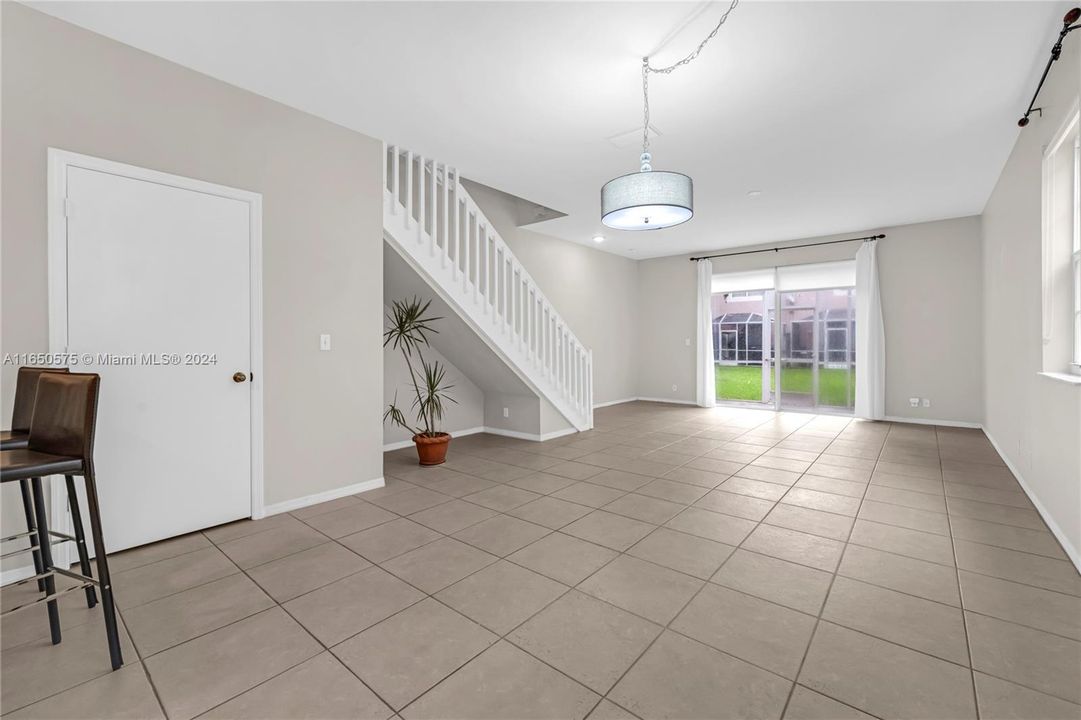 Active With Contract: $575,000 (4 beds, 2 baths, 1737 Square Feet)