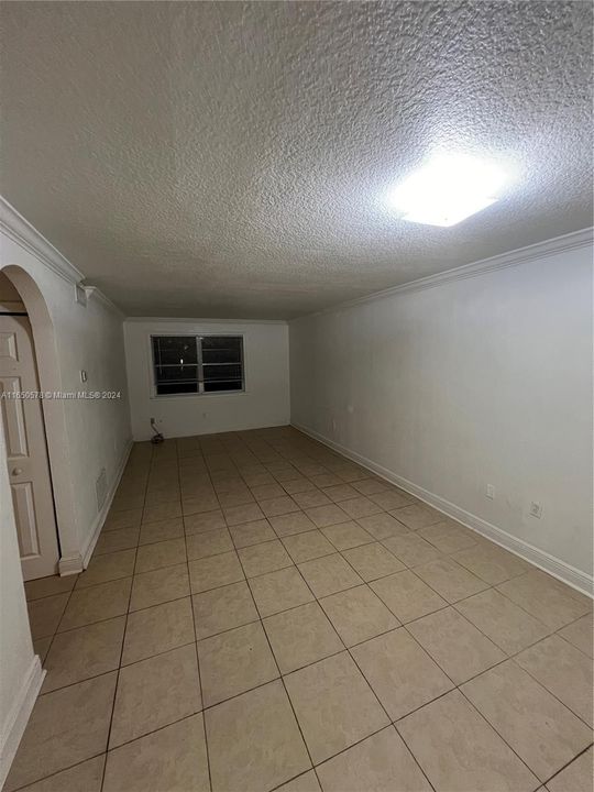 For Rent: $1,600 (1 beds, 1 baths, 664 Square Feet)