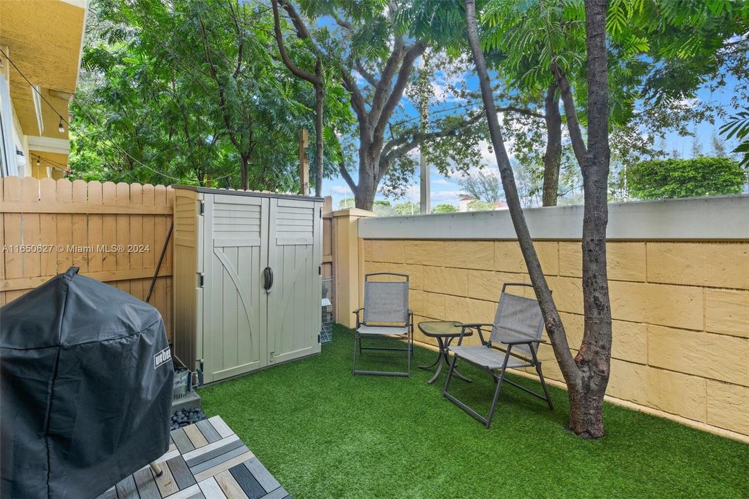 Active With Contract: $365,000 (2 beds, 2 baths, 1120 Square Feet)