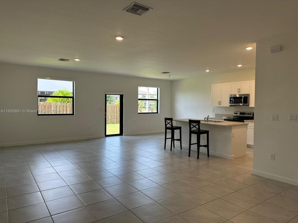 Active With Contract: $3,300 (4 beds, 2 baths, 2974 Square Feet)