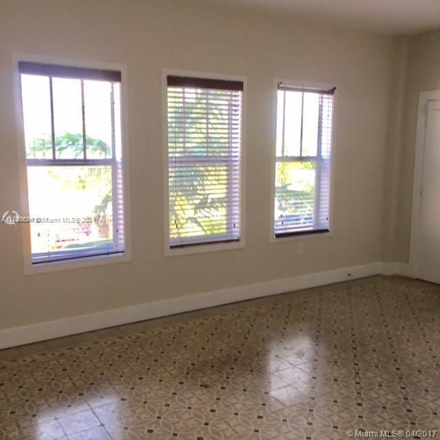 Recientemente alquilado: $2,100 (1 camas, 1 baños, 730 Pies cuadrados)