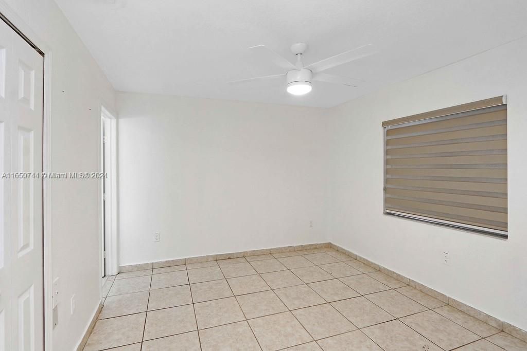 For Sale: $299,000 (2 beds, 2 baths, 730 Square Feet)