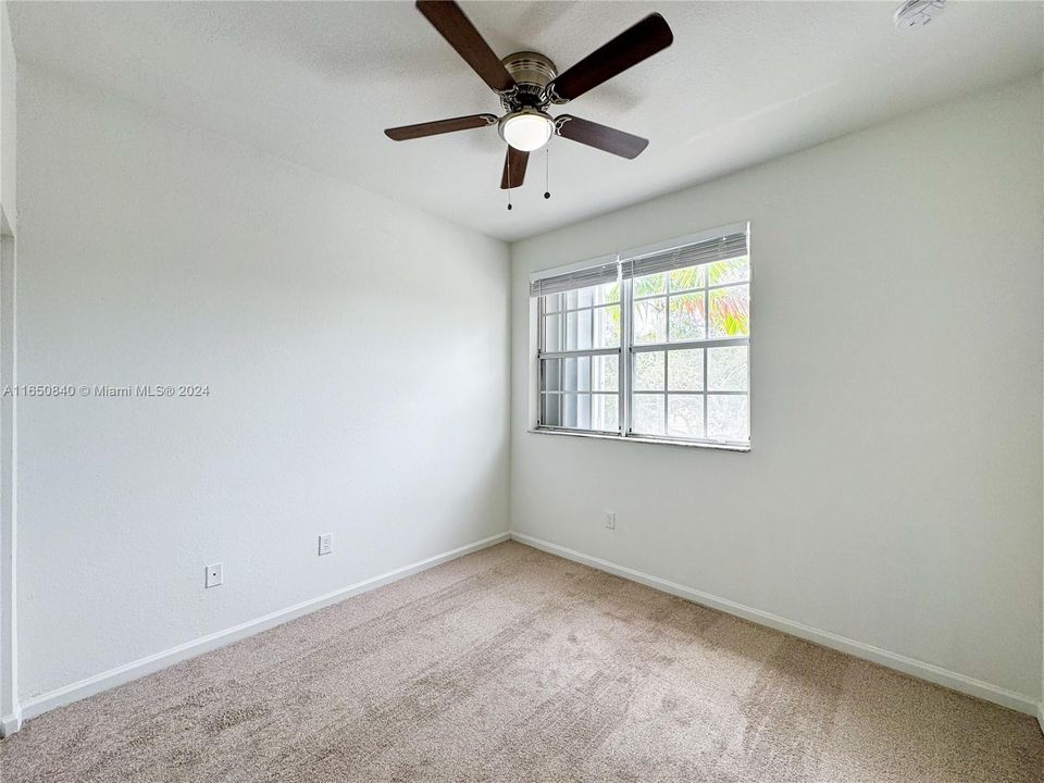 For Rent: $2,950 (4 beds, 2 baths, 1592 Square Feet)