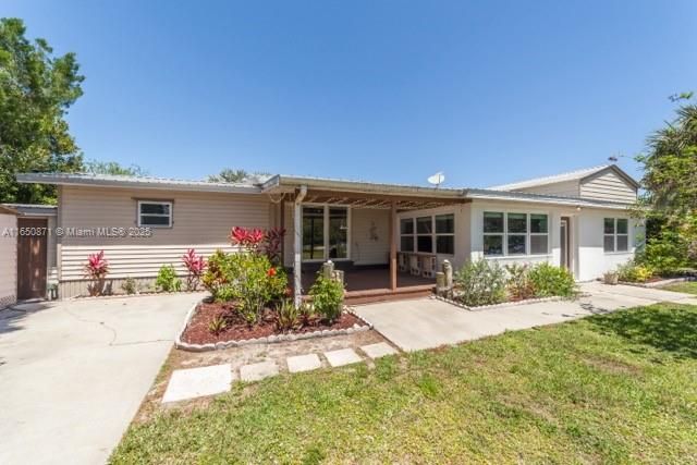 1014 E Anchor LNMoore Haven, FL 33471 - Caloosahatchee River - Intercoastal Waterway