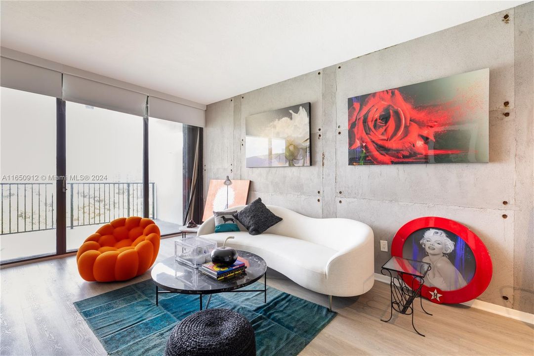 For Sale: $1,369,000 (1 beds, 1 baths, 1030 Square Feet)