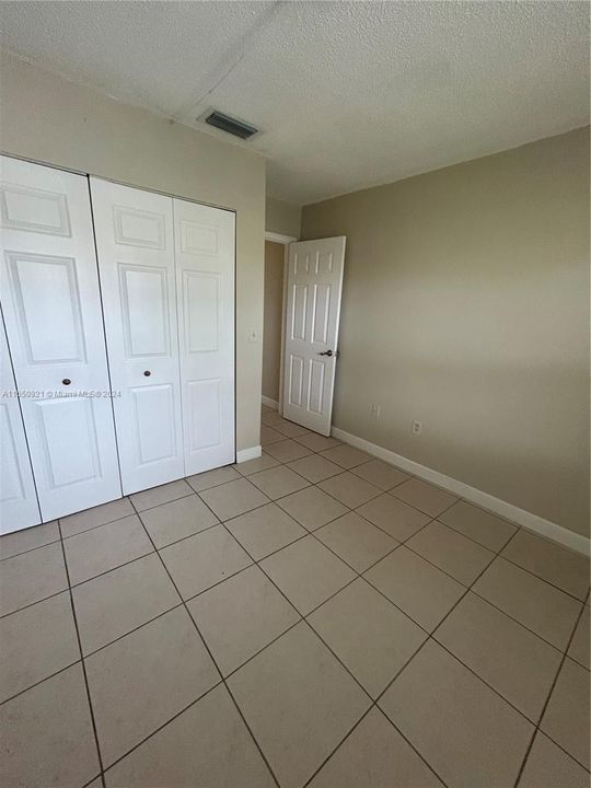 Active With Contract: $2,700 (3 beds, 2 baths, 1144 Square Feet)