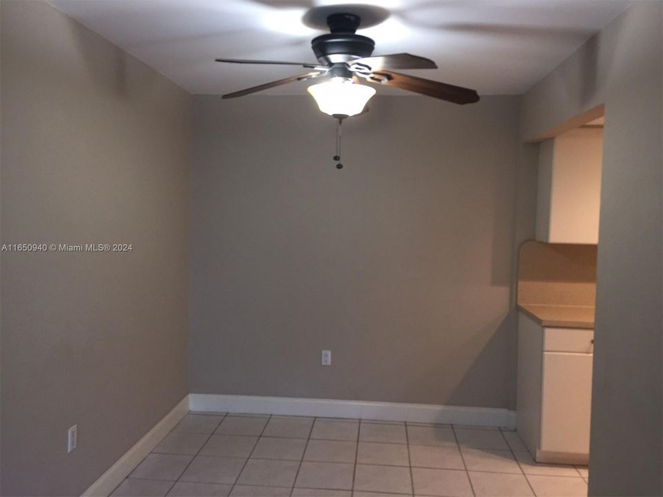 Recently Rented: $2,300 (2 beds, 1 baths, 840 Square Feet)