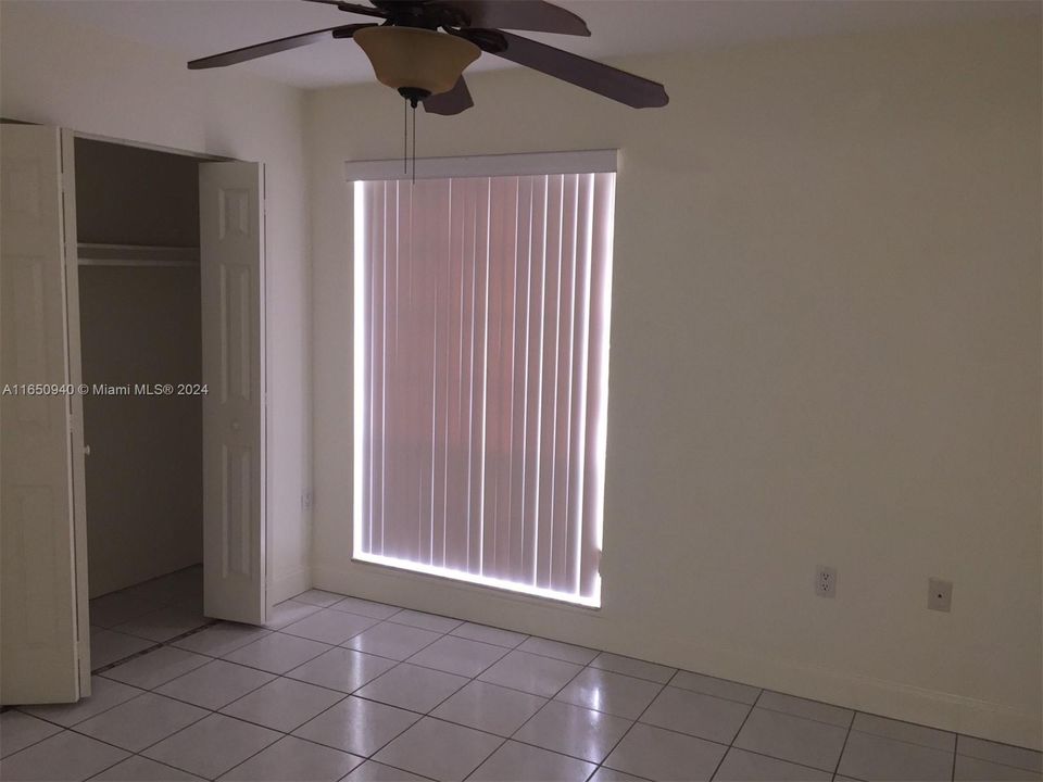 Recently Rented: $2,300 (2 beds, 1 baths, 840 Square Feet)