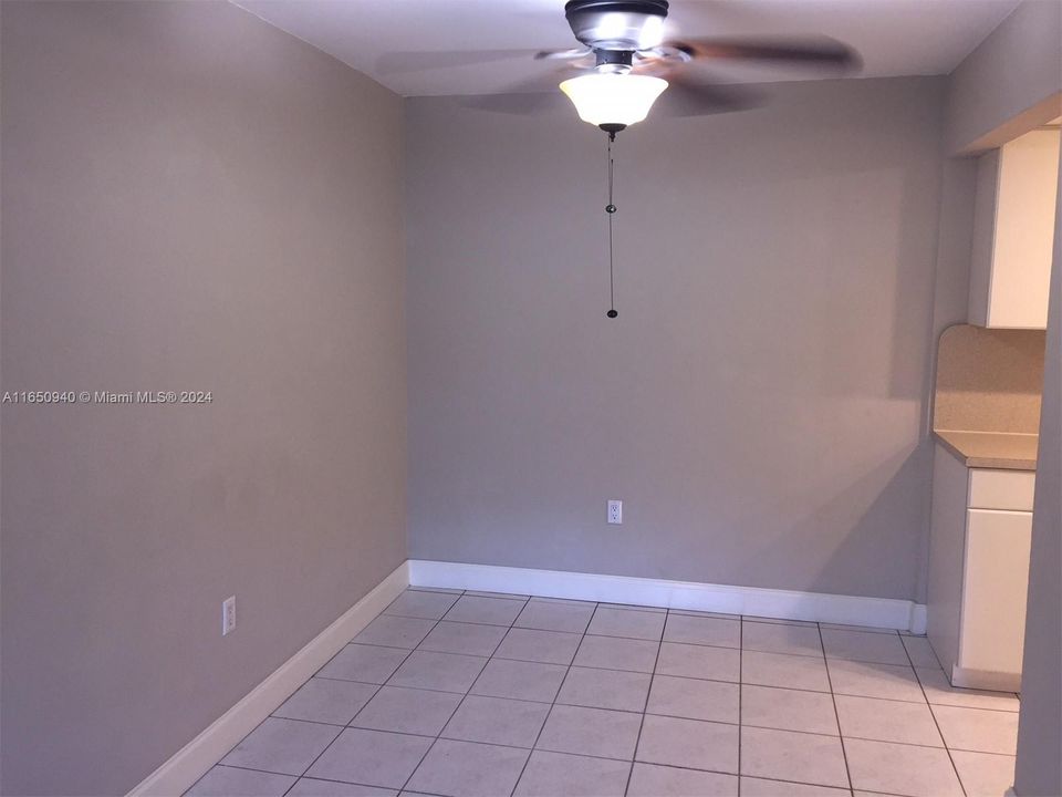 Recently Rented: $2,300 (2 beds, 1 baths, 840 Square Feet)