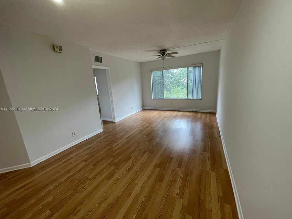 For Rent: $2,000 (2 beds, 2 baths, 767 Square Feet)