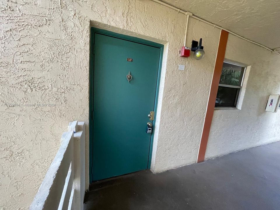 For Rent: $2,000 (2 beds, 2 baths, 767 Square Feet)