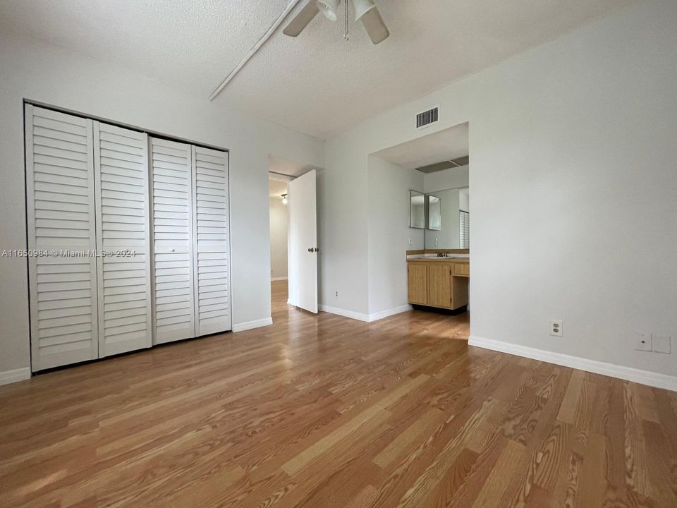 For Rent: $2,000 (2 beds, 2 baths, 767 Square Feet)