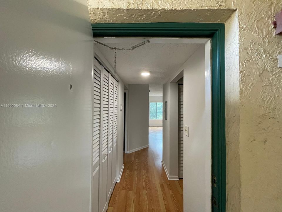 For Rent: $2,000 (2 beds, 2 baths, 767 Square Feet)