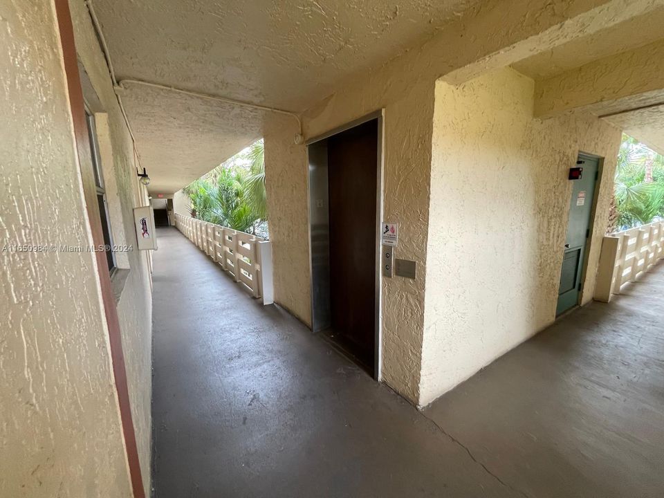 For Rent: $2,000 (2 beds, 2 baths, 767 Square Feet)