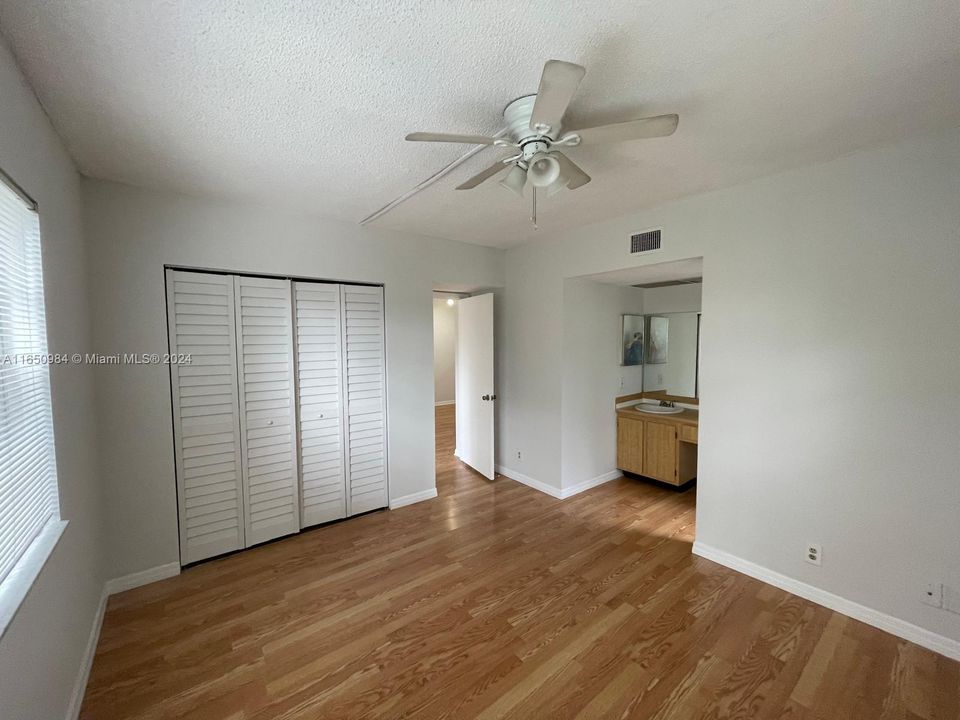 For Rent: $2,000 (2 beds, 2 baths, 767 Square Feet)