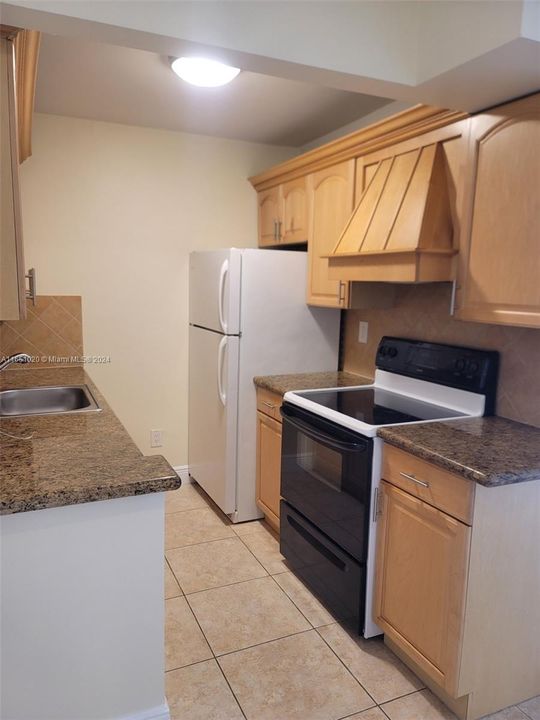 For Rent: $1,850 (1 beds, 1 baths, 615 Square Feet)