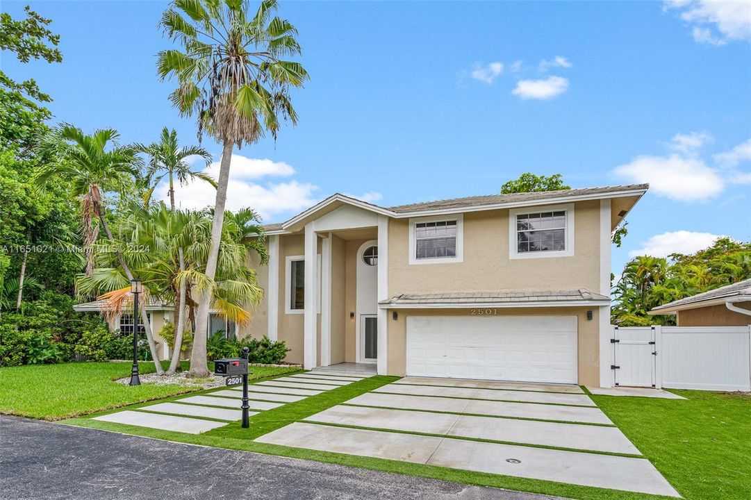 Active With Contract: $7,000 (4 beds, 3 baths, 2675 Square Feet)