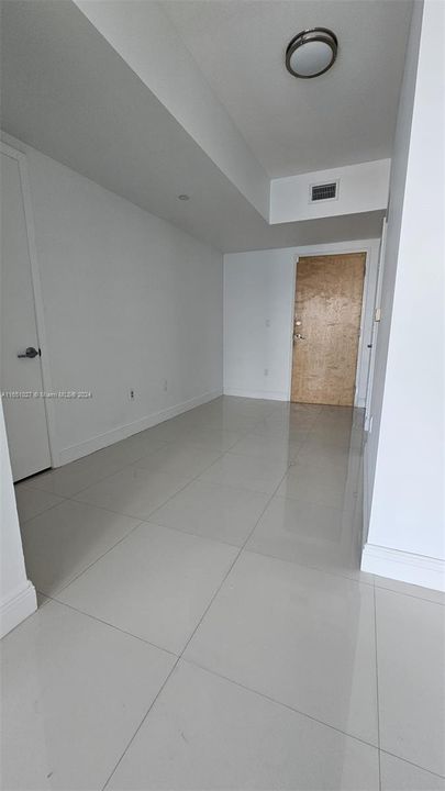 Recently Rented: $2,650 (0 beds, 1 baths, 698 Square Feet)