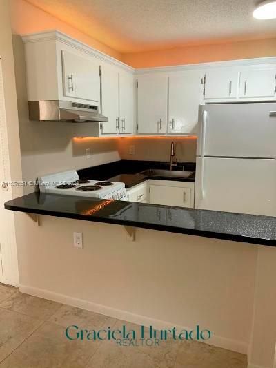 For Rent: $1,550 (1 beds, 1 baths, 427 Square Feet)