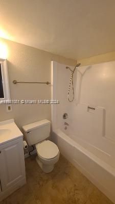 For Rent: $1,550 (1 beds, 1 baths, 427 Square Feet)