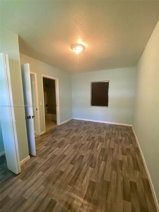 Recently Rented: $1,450 (1 beds, 1 baths, 2685 Square Feet)