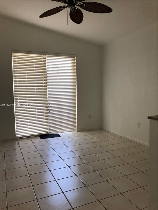 For Rent: $2,850 (2 beds, 2 baths, 1005 Square Feet)