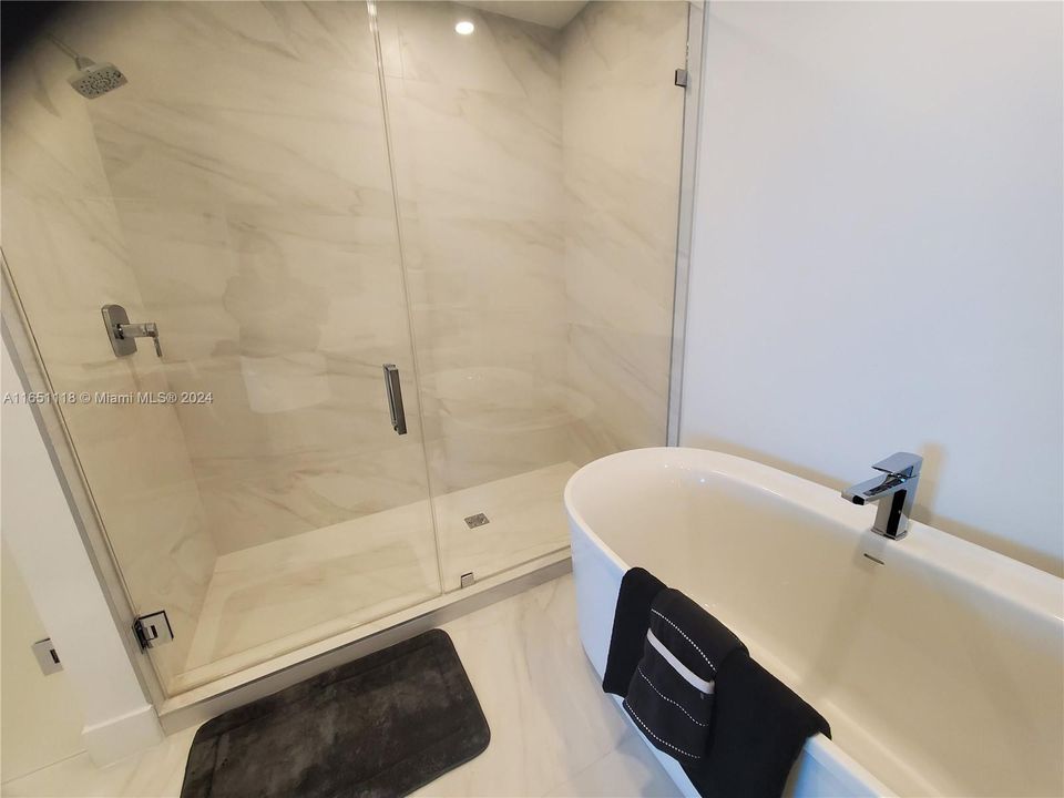 Recently Sold: $1,780,000 (2 beds, 2 baths, 0 Square Feet)