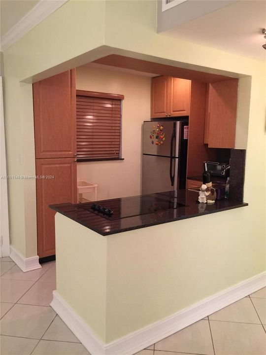 Recently Sold: $205,000 (1 beds, 1 baths, 671 Square Feet)