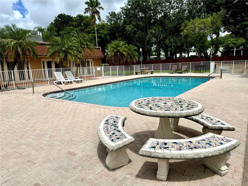 Keyless entry will be installed.