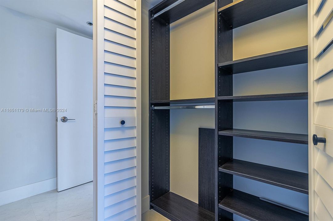 Recently Rented: $4,800 (3 beds, 3 baths, 1739 Square Feet)