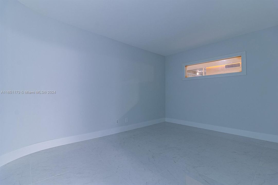 Recently Rented: $4,800 (3 beds, 3 baths, 1739 Square Feet)