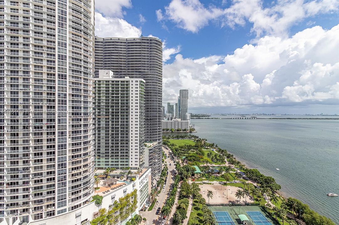 Recently Rented: $4,800 (3 beds, 3 baths, 1739 Square Feet)