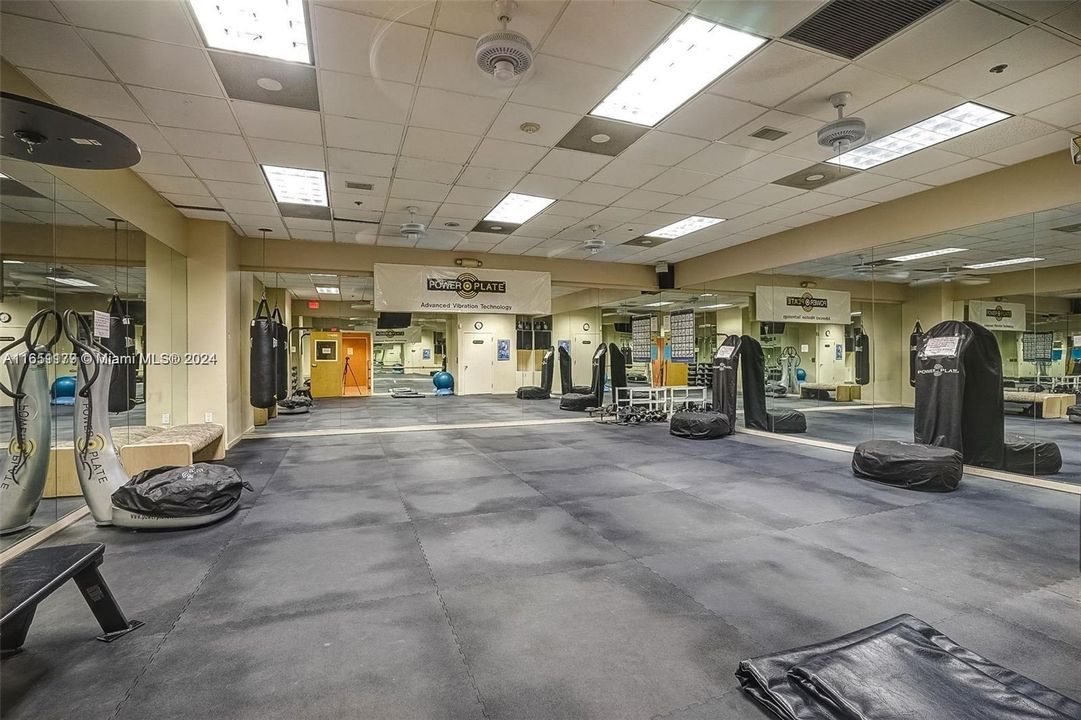 Recently Rented: $4,800 (3 beds, 3 baths, 1739 Square Feet)