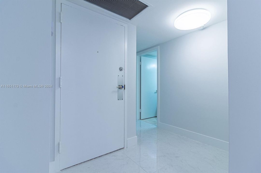 Recently Rented: $4,800 (3 beds, 3 baths, 1739 Square Feet)