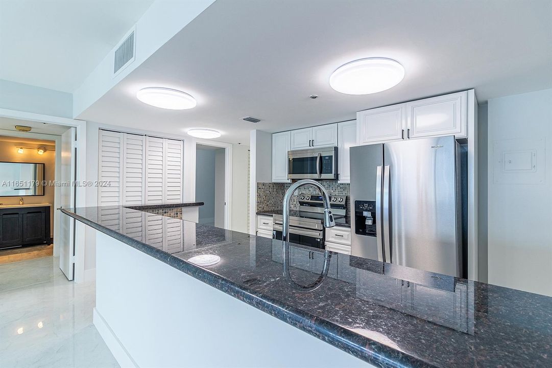 Recently Rented: $4,800 (3 beds, 3 baths, 1739 Square Feet)